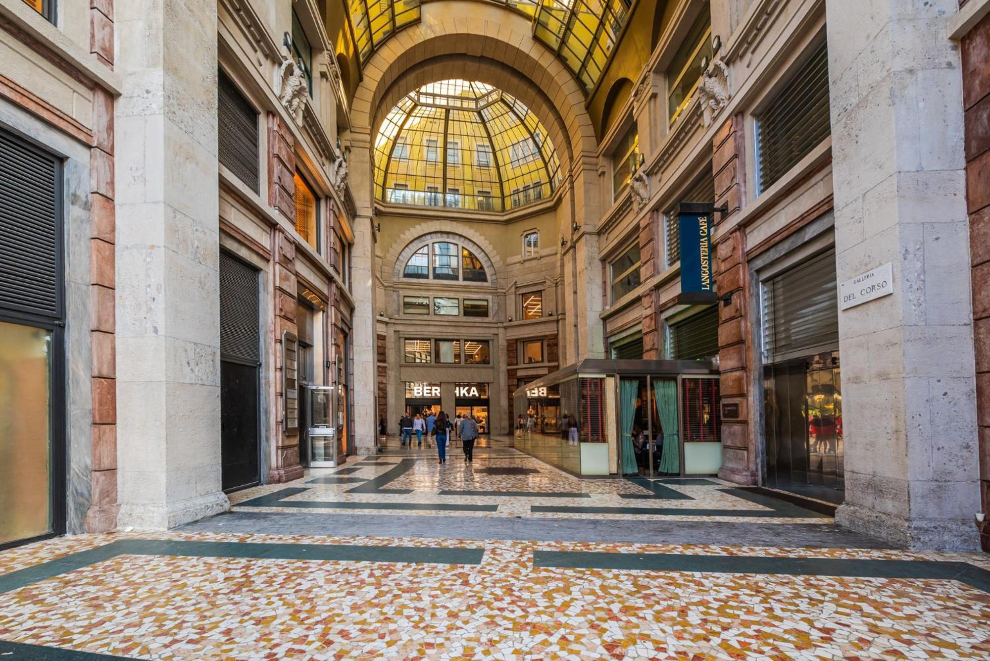 The Boutique Houses - Iconic Suite In Galleria Duomo With Private Parking ミラノ エクステリア 写真